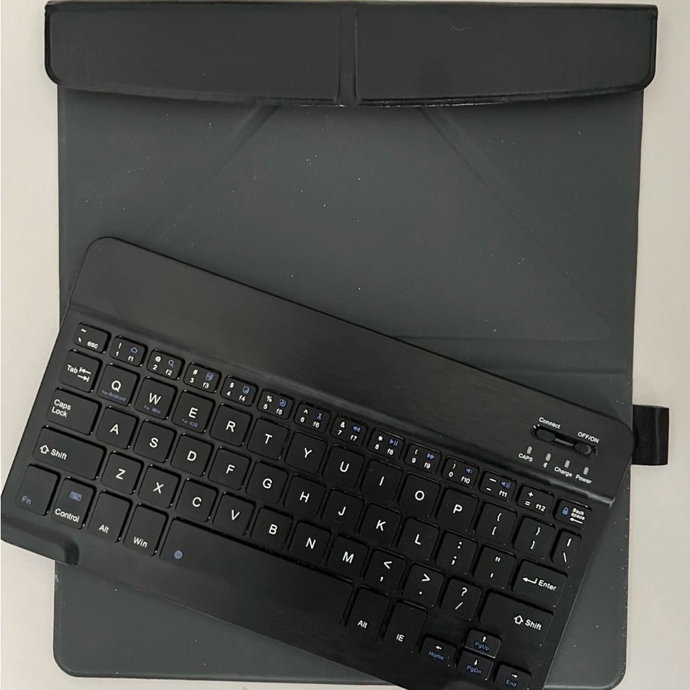 Black Wireless Keyboard and Case for Tablets